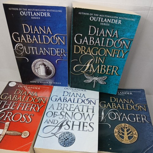 Diana gabaldon outlander - 5,