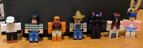 Lot assorted roblox - lot,