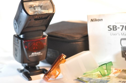 Nikon 700 speedlight - sb-700,