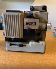 Proiettore Vintage  Eumig P8 Automatic Novo ( anni '60 )