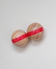 2x Wooden Juggling Balls 7cms