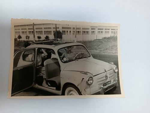 Fiat 600 con apertura porte