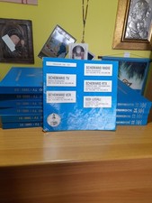 LOT OF 10 VOLUMES + VINTAGE TV