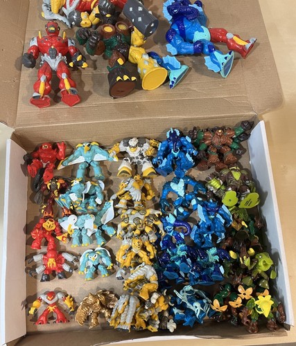 Huge lot gormiti - of,