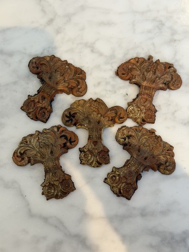 Ornamenti bronzo arredo - in,