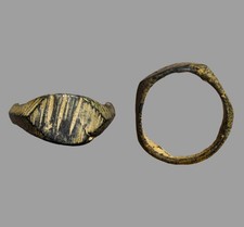 Anello antico con sigillo in
