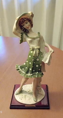 Statuina serie valentino - statuina,