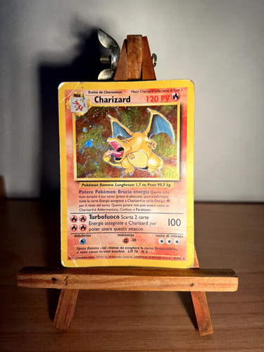 Carta pokémon charizard - carta,