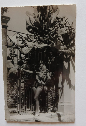 Cartolina foto donna in - ,