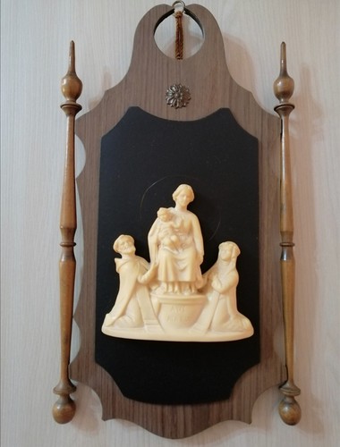 Vecchio capoletto legno con - vecchio,
