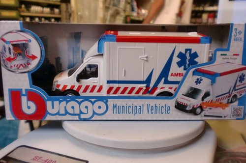 Burago ambulanza mercedes - burago,