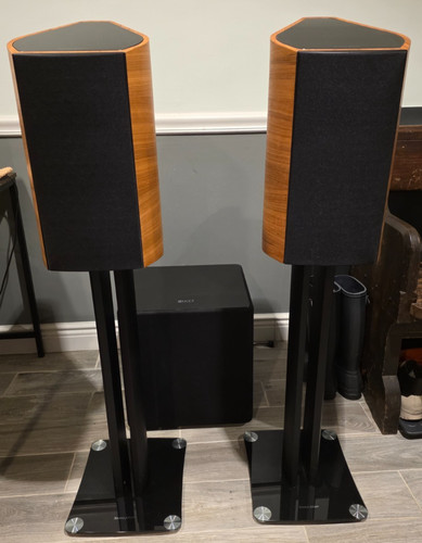 Sonus faber venere with - sonus,