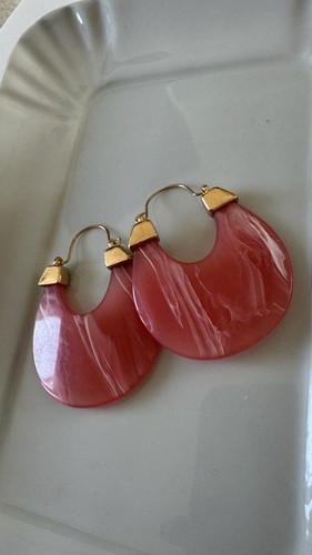 Orecchini pendenti rosa