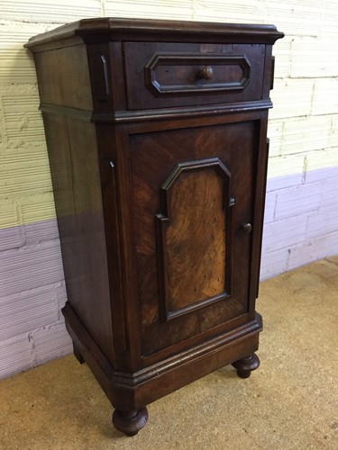 Comodino noce epoca 800 - , 800.