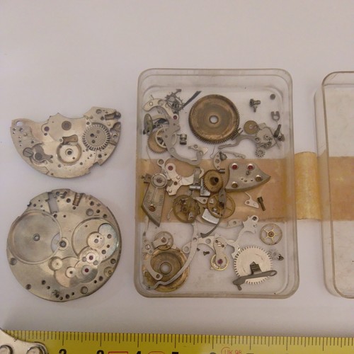 Meccanismo orologio smontato - orologio,