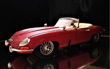 MODELLO AUTO '70 VINTAGE DA COLLEZIONE BURAGO JAGUAR E 1961 3016 3018 1/18 XX