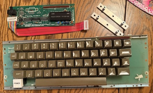 Apple datanetics keyboard - ii,