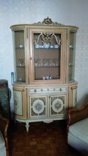 credenza in stile veneziano decorata in legno anni '50