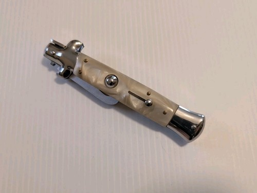 Apribottiglie stile coltello
