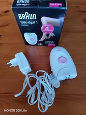 Braun Silk-épil 1 1370 Epilatore a Rete con 1 Accessorio - Bianco/Lampone
