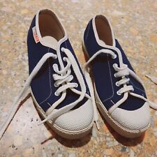 Scarpe Vintage Superga tela blu con punta e lacci bianco panna (come anni '70)