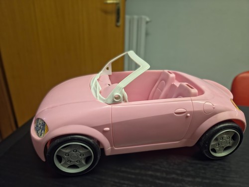 Macchina decapottabile rosa