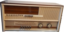 Radio d'epoca a valvole Magnafon FM225