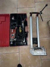Carotatrice HILTI DD130 completa di supporto a muro
