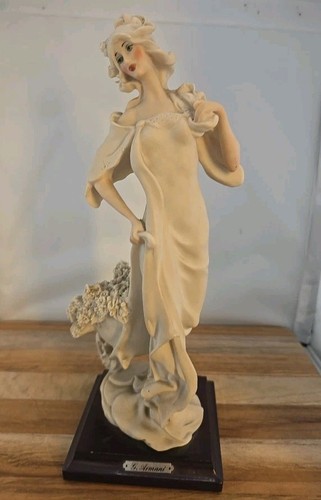 Statuina porcellana vintage