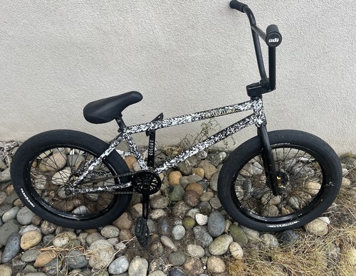 Vecchia scuola bmx - volume, bici