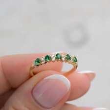 Elegante Anello Fascia Oro 14K
