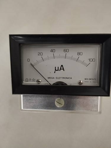 Microamperometro analogico