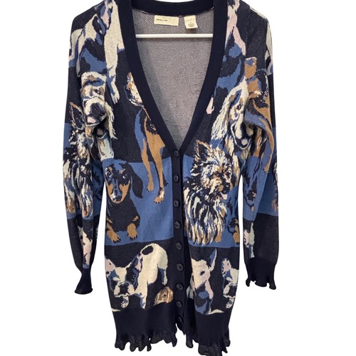 Cardigan sleeping snow - on,
