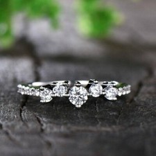 0.65 CT Round Cut Moissanite