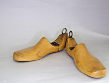 Tendiscarpe in legno vintage