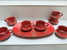 Ernestine Salerno Tazze Rosse