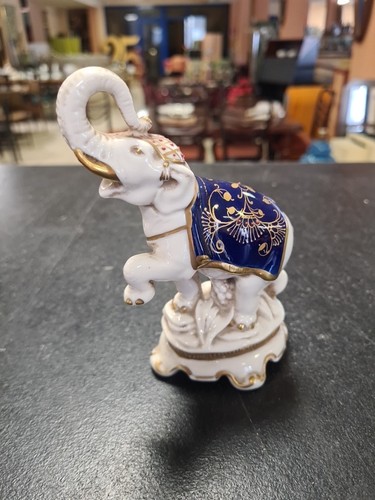 Elefante ceramica - in,