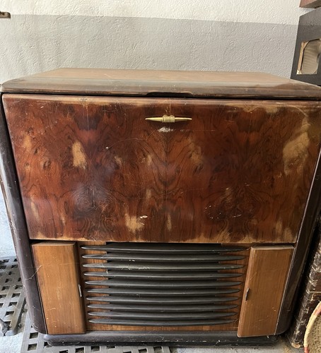 Mobile vintage radio - mobile,