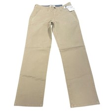 Pantaloni nuovi con etichette