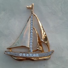 BARCA A VELA VINTAGE ELEGANTE