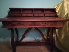 scrittoio arte povera con 6 cassetti