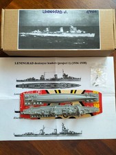 1/700  SOVIET DESTROYER