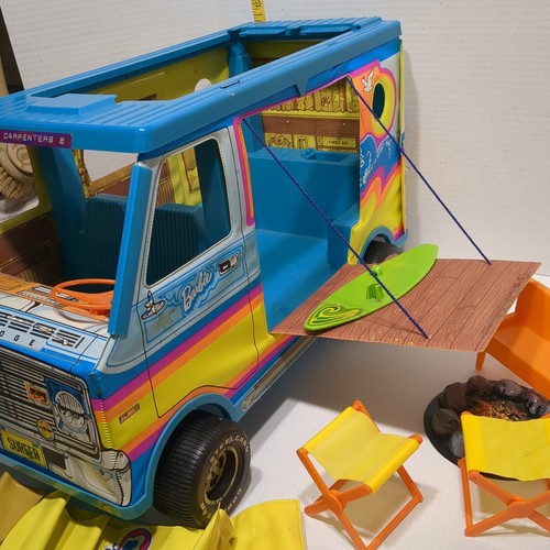 Barbie beach bus - camper, van