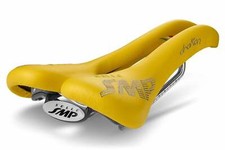 Selle SMP Sella Drakon con guide in acciaio (giallo)
