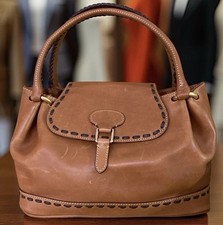 Borsa a tracolla Dooney Bourke in pelle fiorentina marrone naturale con patta hobo dottore