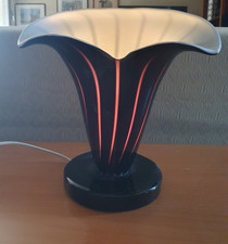 Lampada da tavolo in vetro di