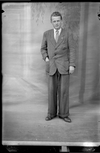 Ritratto studio uomo - j.,