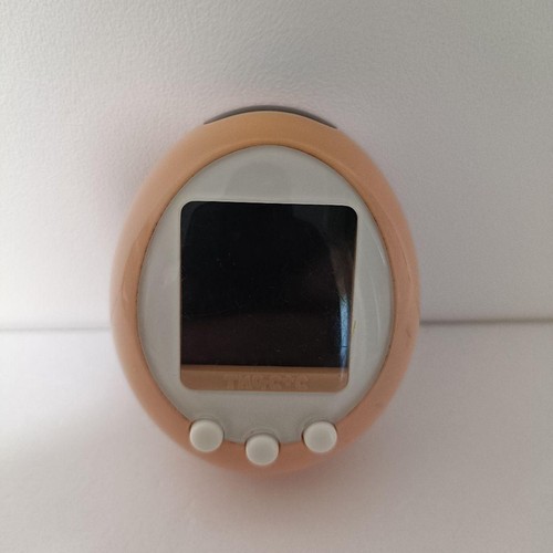 Tamagotchi plus - tamagotchi,