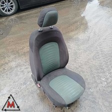 Sedile anteriore sinistro lato