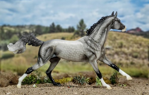Breyer collector club - breyer,